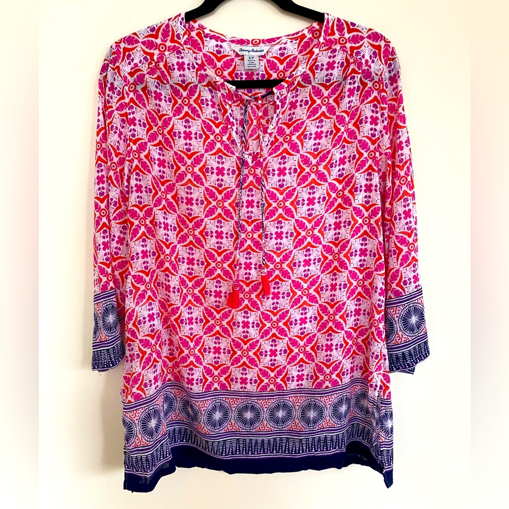 Tommy Bahama Women’s pink, navy, orange & white patterned top Size S/P